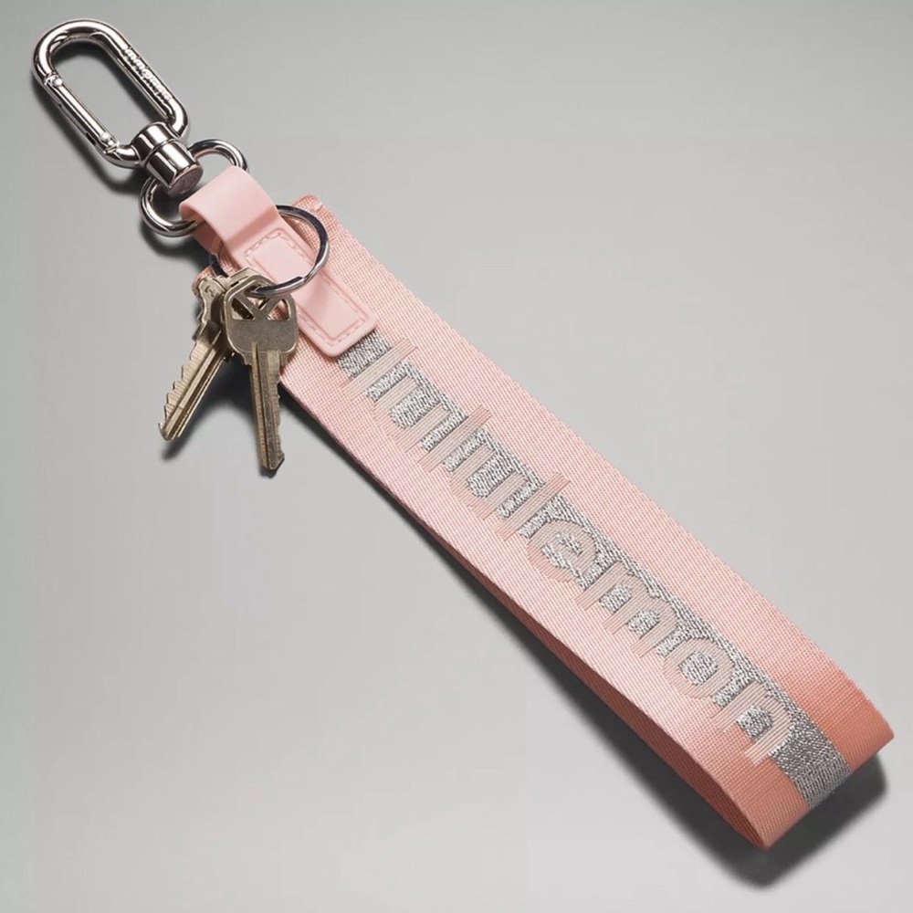 NWT Lululemon Never Lost Keychain